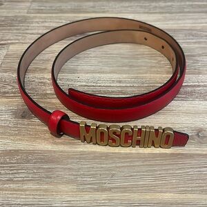 Skinny red leather moschino belt